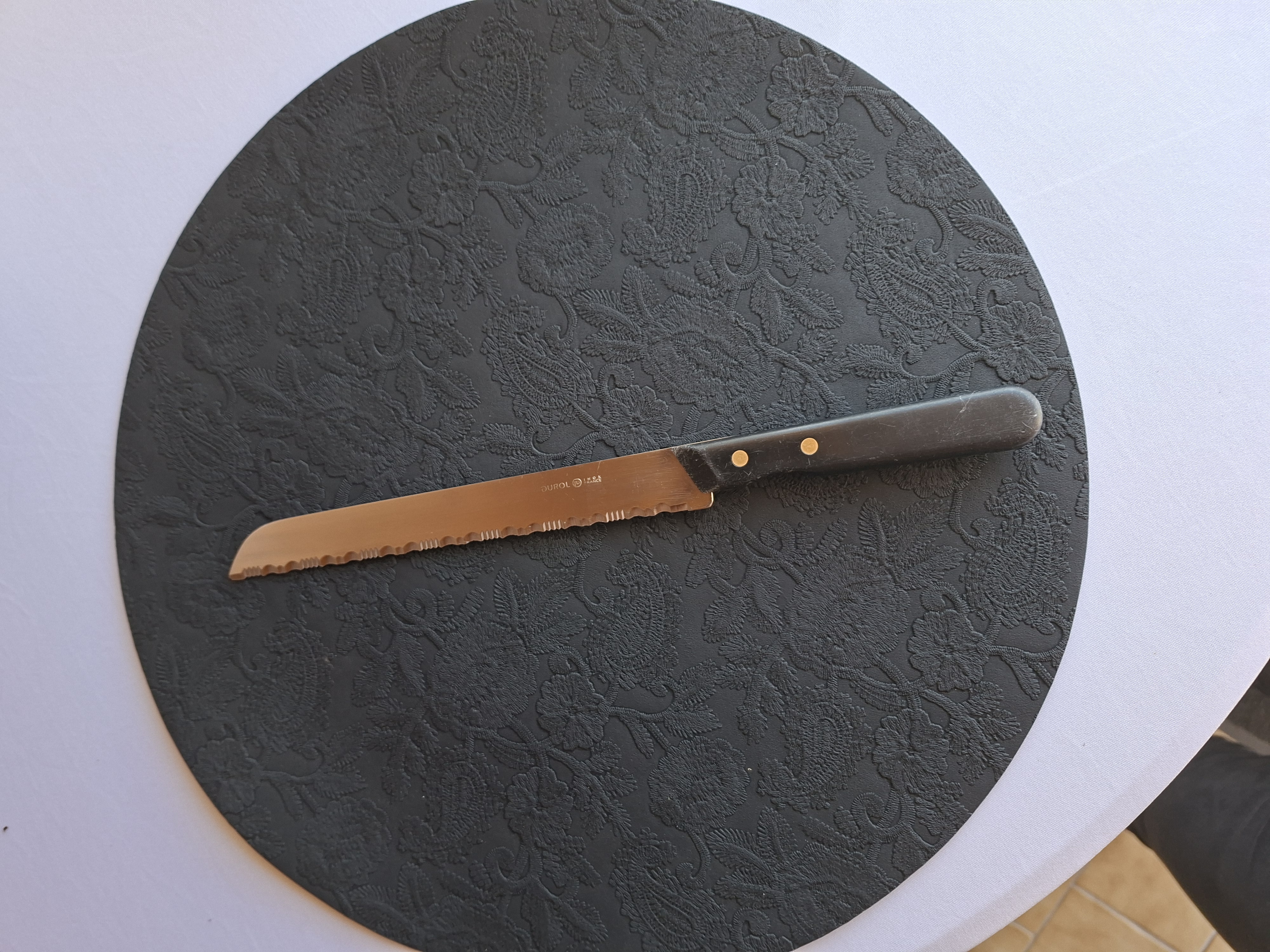 COUTEAU à PAIN ou BRIOCHE - 0.30 euros