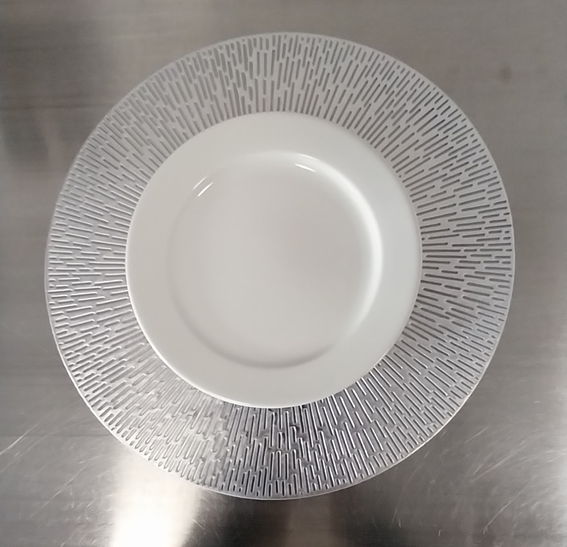 ASSIETTE PLATE 23 cm : 0,25 euros